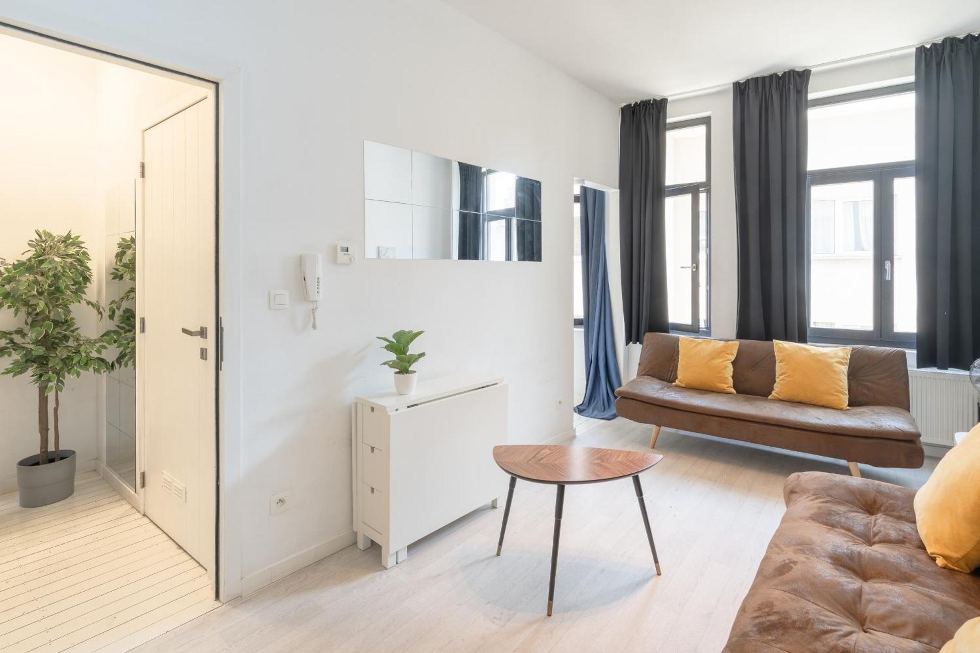 Beautiful Cozy Apartments In The Heart Of Антверпен Экстерьер фото