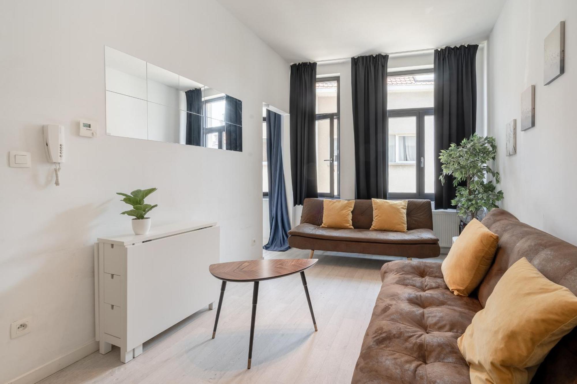 Beautiful Cozy Apartments In The Heart Of Антверпен Экстерьер фото